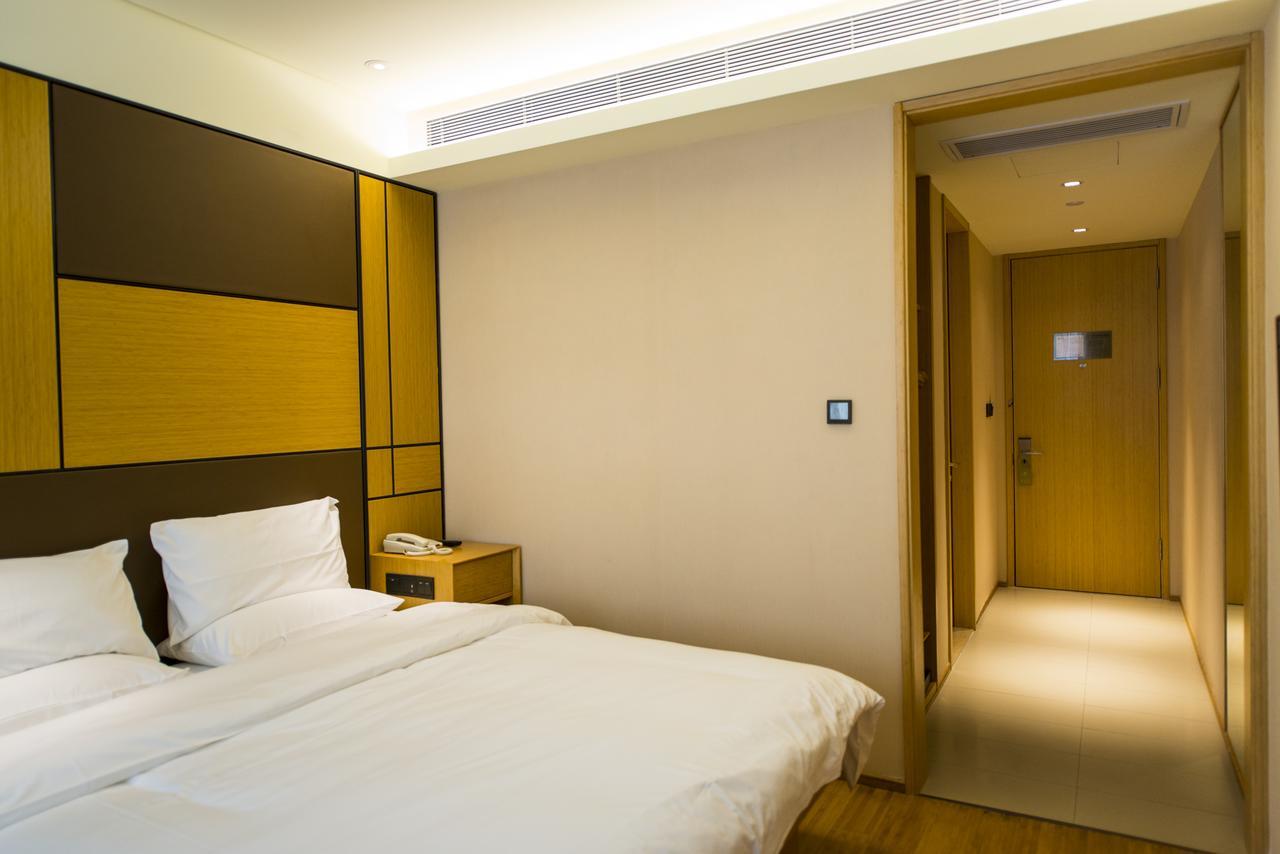 Ji Hotel Shanghai Hongqiao Transport Hub Linkong Zone Exterior photo