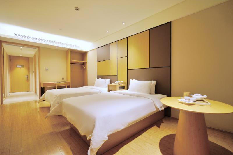 Ji Hotel Shanghai Hongqiao Transport Hub Linkong Zone Exterior photo
